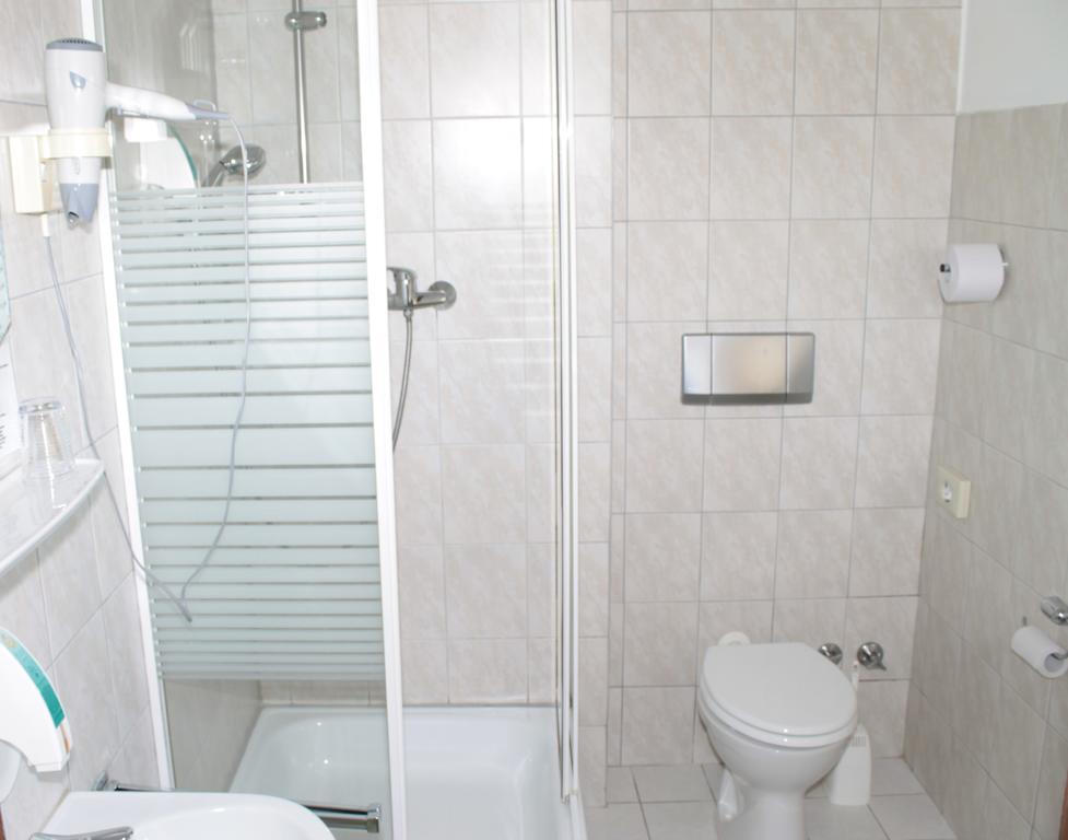 Hôtel Garni Zum Adler à Gensingen Chambre photo