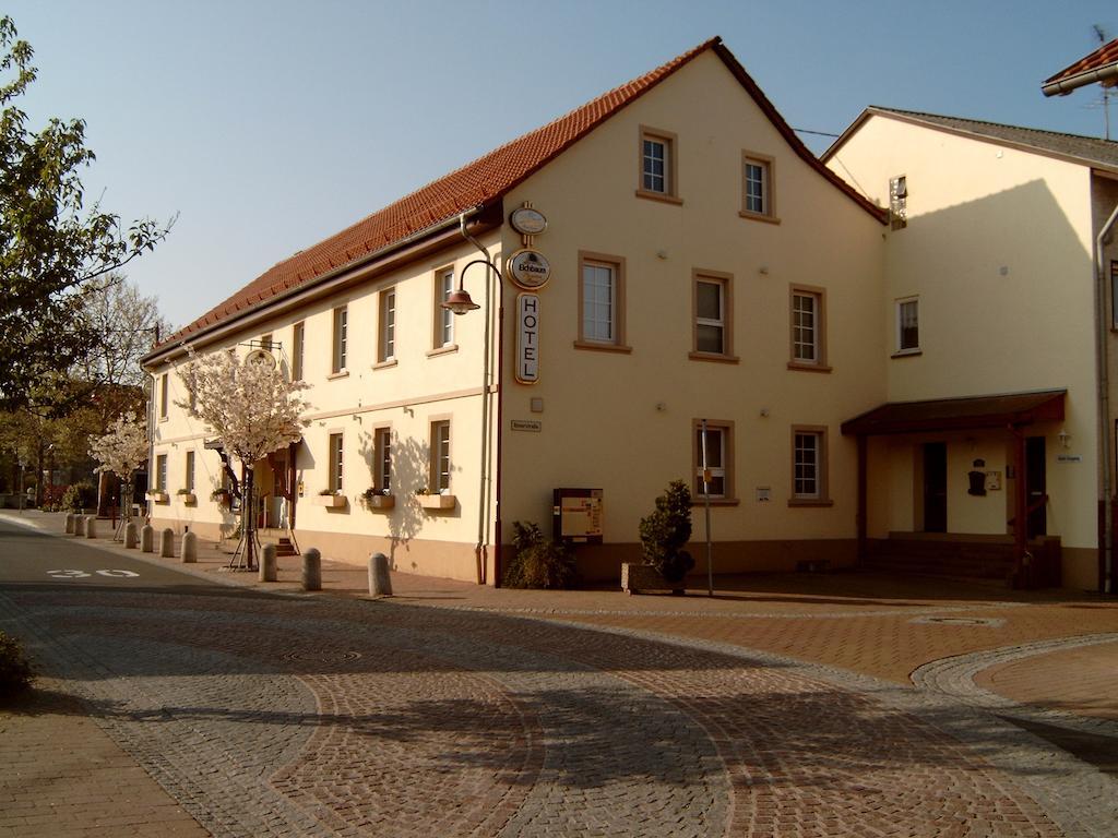Hôtel Garni Zum Adler à Gensingen Extérieur photo